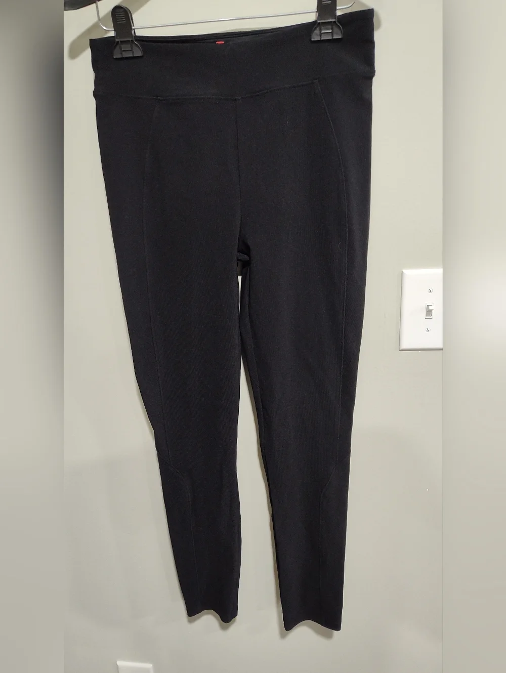 Assets by Spanx Women's Size Large Black Pants Leggings, Knit, Stretchy, Comfy - Picture 1 of 10